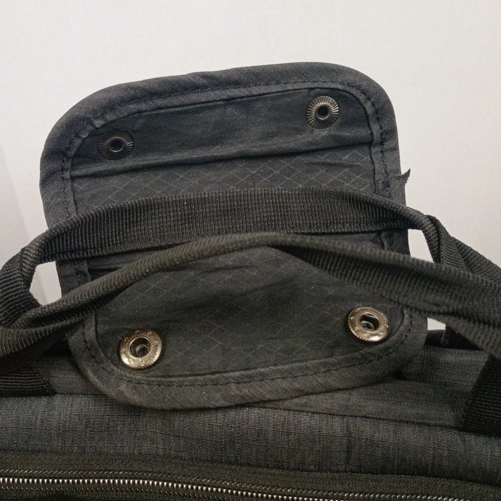 Samsonite Modern Utility Convertible Brief Business Laptop Messenger Backpack